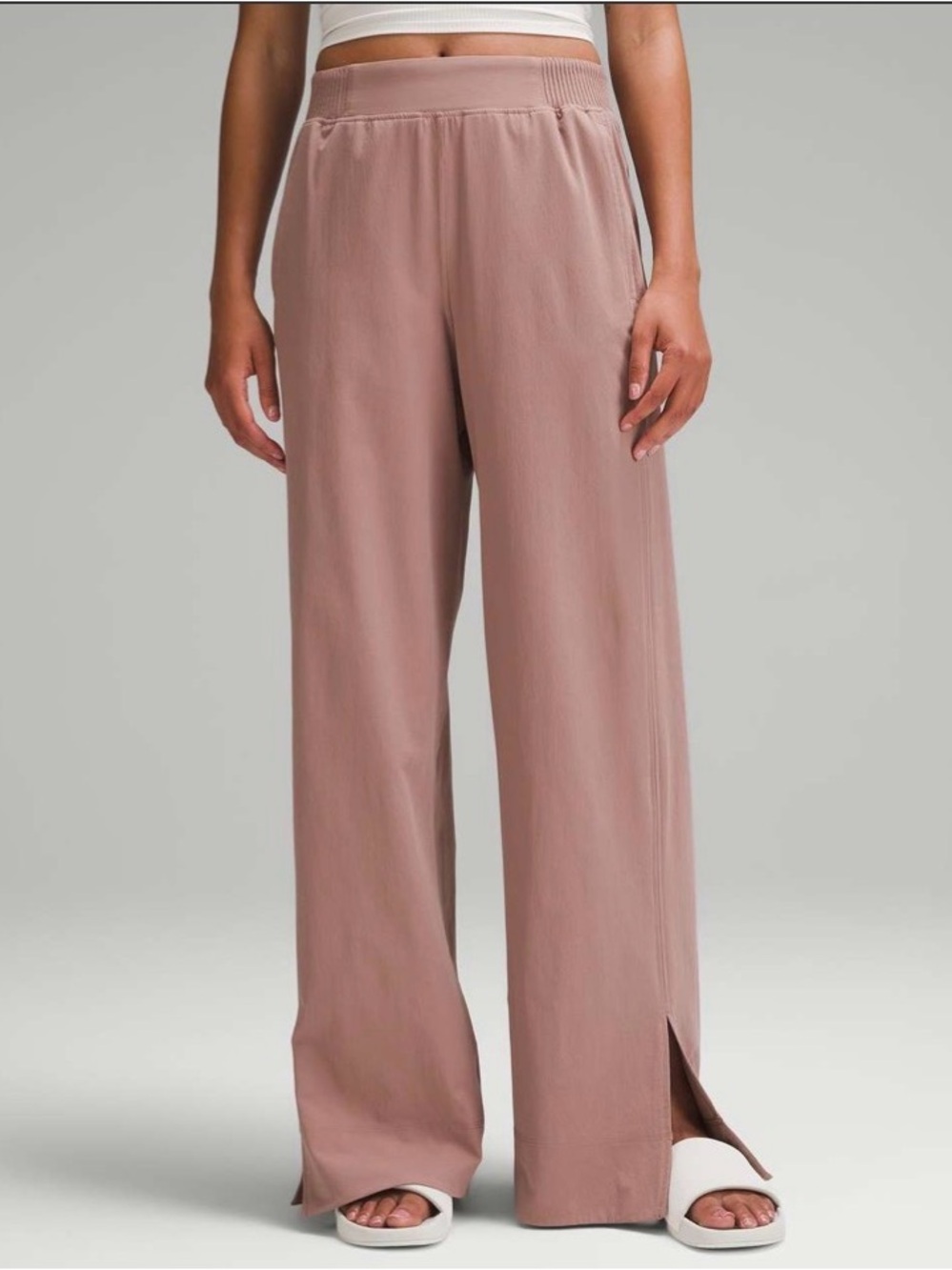 Lululemon Stretch Woven Wide-Leg High-Rise Pant
Twilight Rose